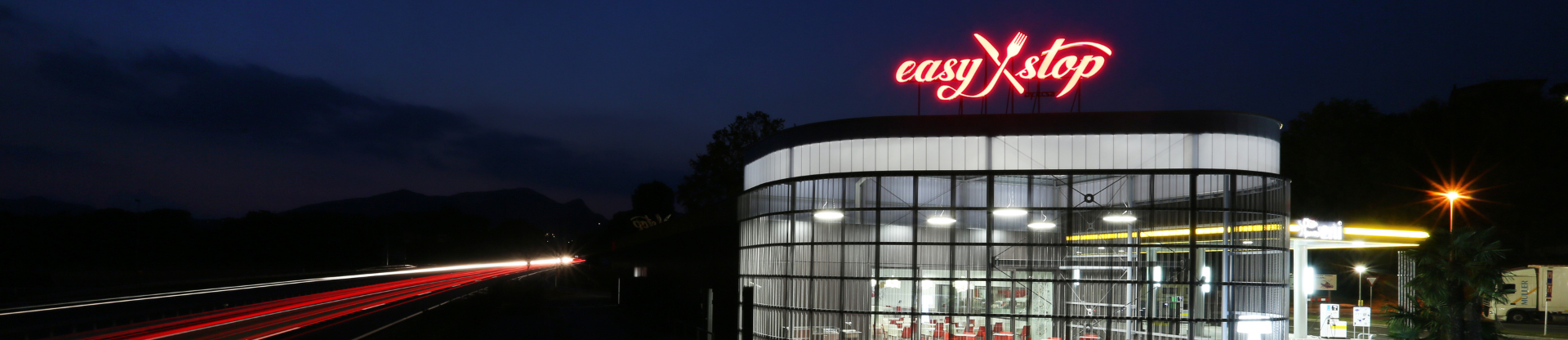 Cover group   1920x416 %2818%29